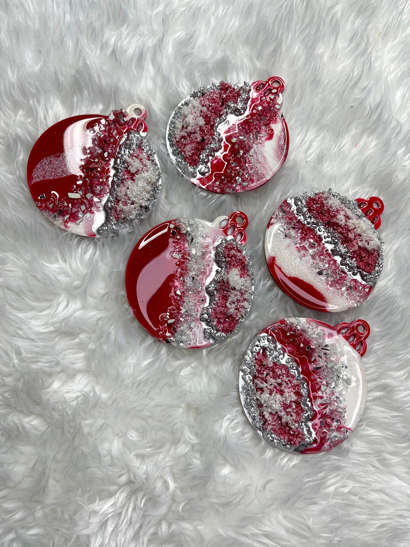 Luxe Geode Ornaments - 5 Count Set: Silver, White & Red